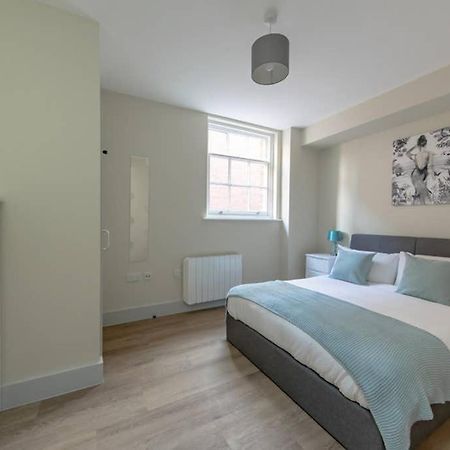 Hereford City Centre - Apartment 4, Isabella House - Modern Apartment In The Heart Of The City - Sleeps 4 Guests - Hosted By Rentmyhouse Extérieur photo
