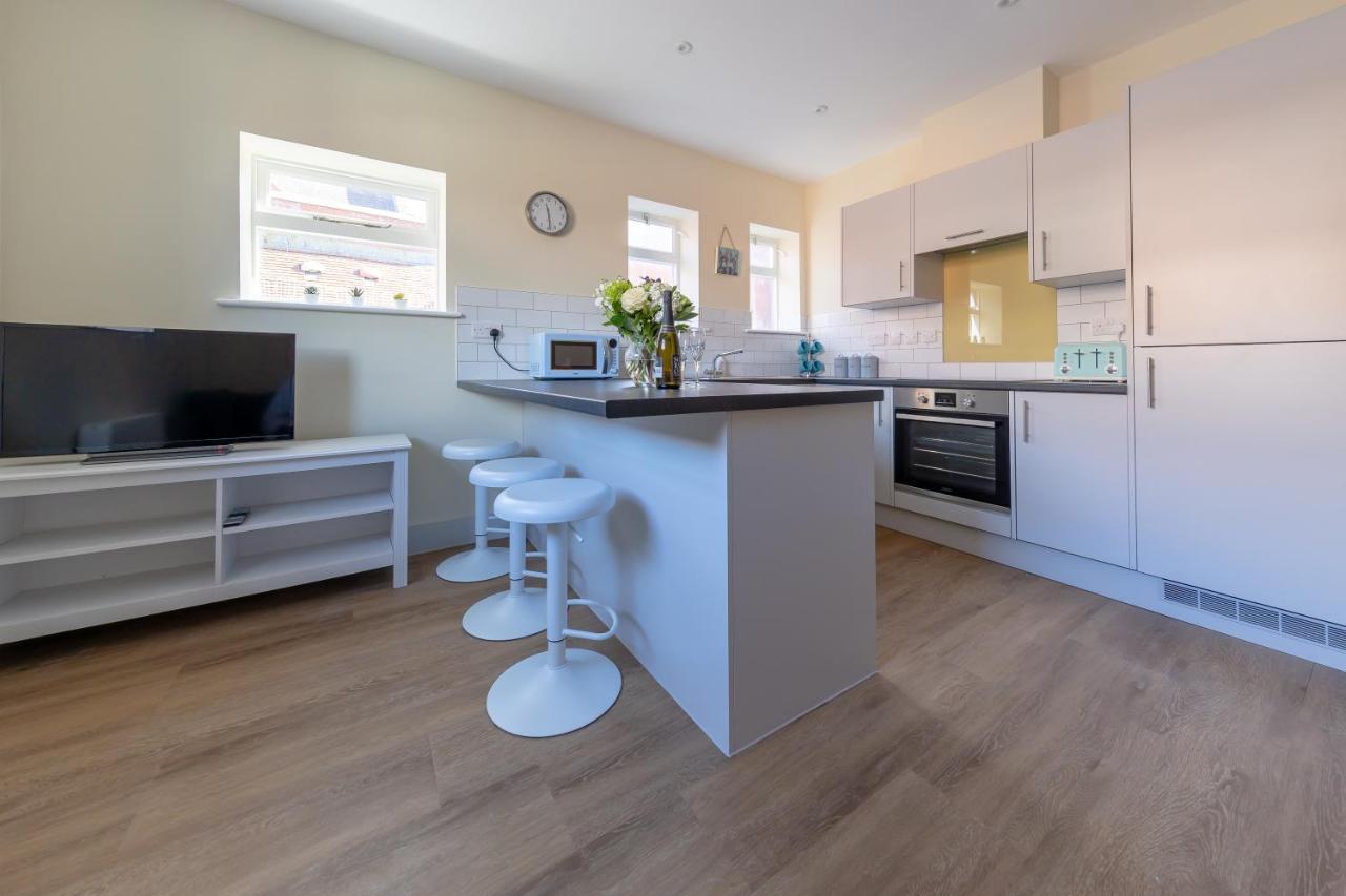 Hereford City Centre - Apartment 4, Isabella House - Modern Apartment In The Heart Of The City - Sleeps 4 Guests - Hosted By Rentmyhouse Extérieur photo