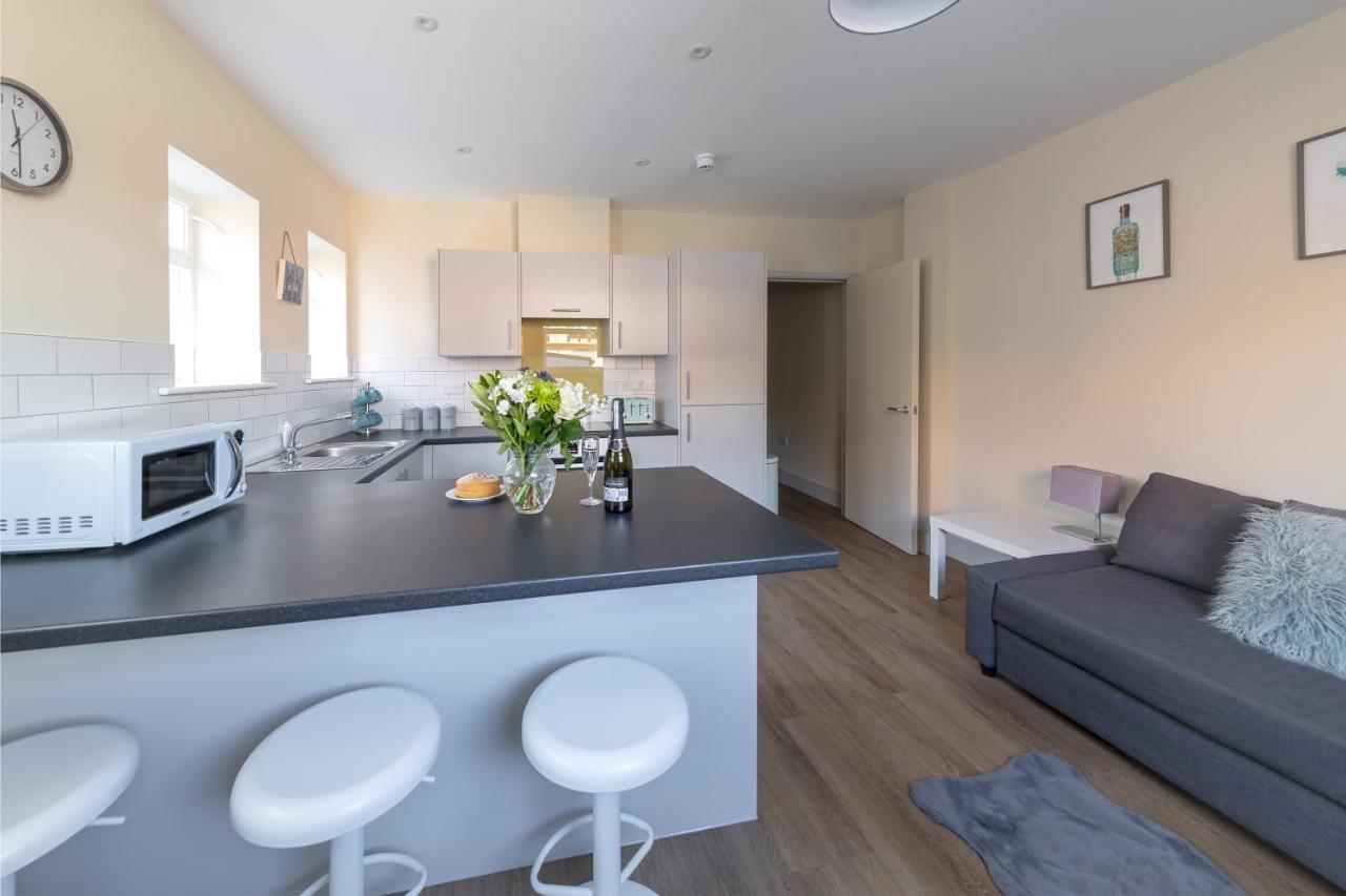 Hereford City Centre - Apartment 4, Isabella House - Modern Apartment In The Heart Of The City - Sleeps 4 Guests - Hosted By Rentmyhouse Extérieur photo